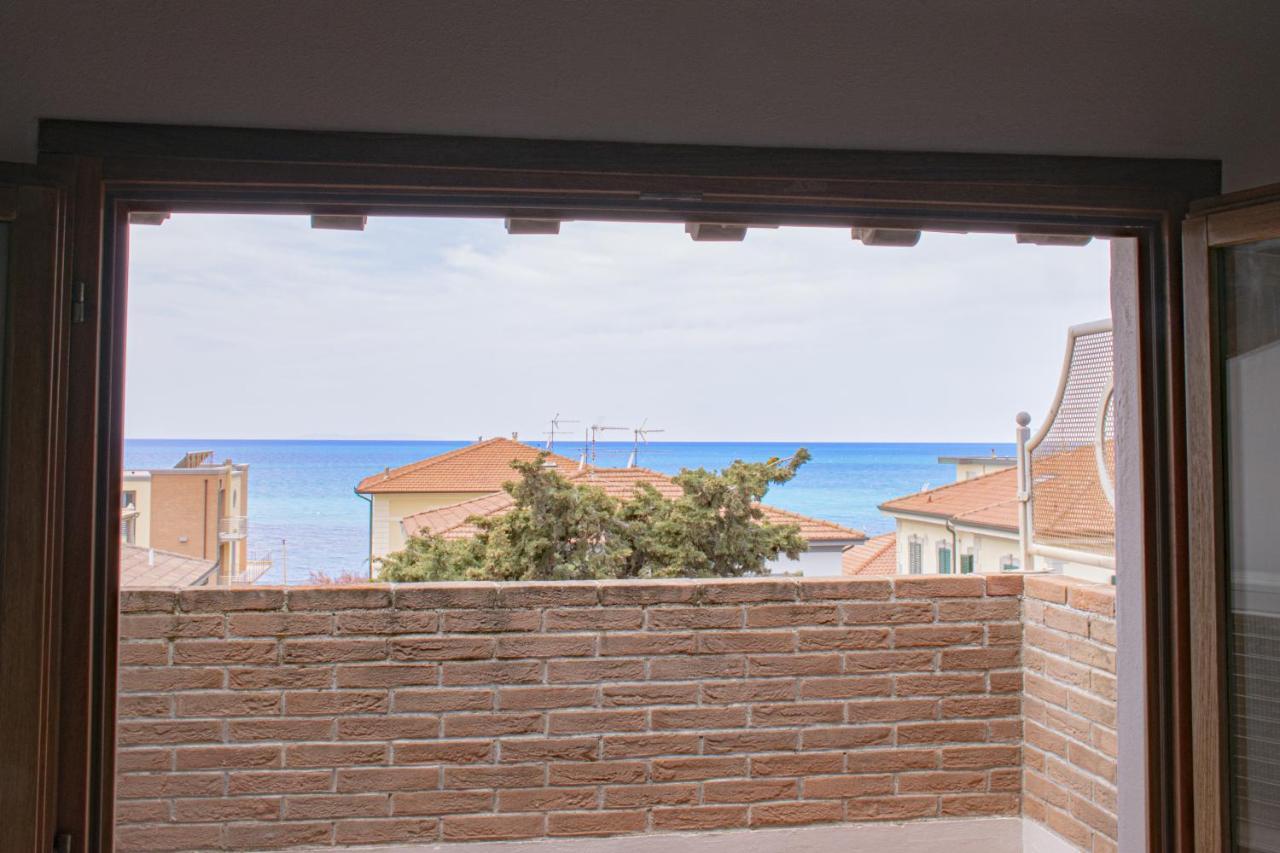 Ferienwohnung Casa Myconis 68Mq A Due Passi Dal Mare Di San Vincenzo Exterior foto
