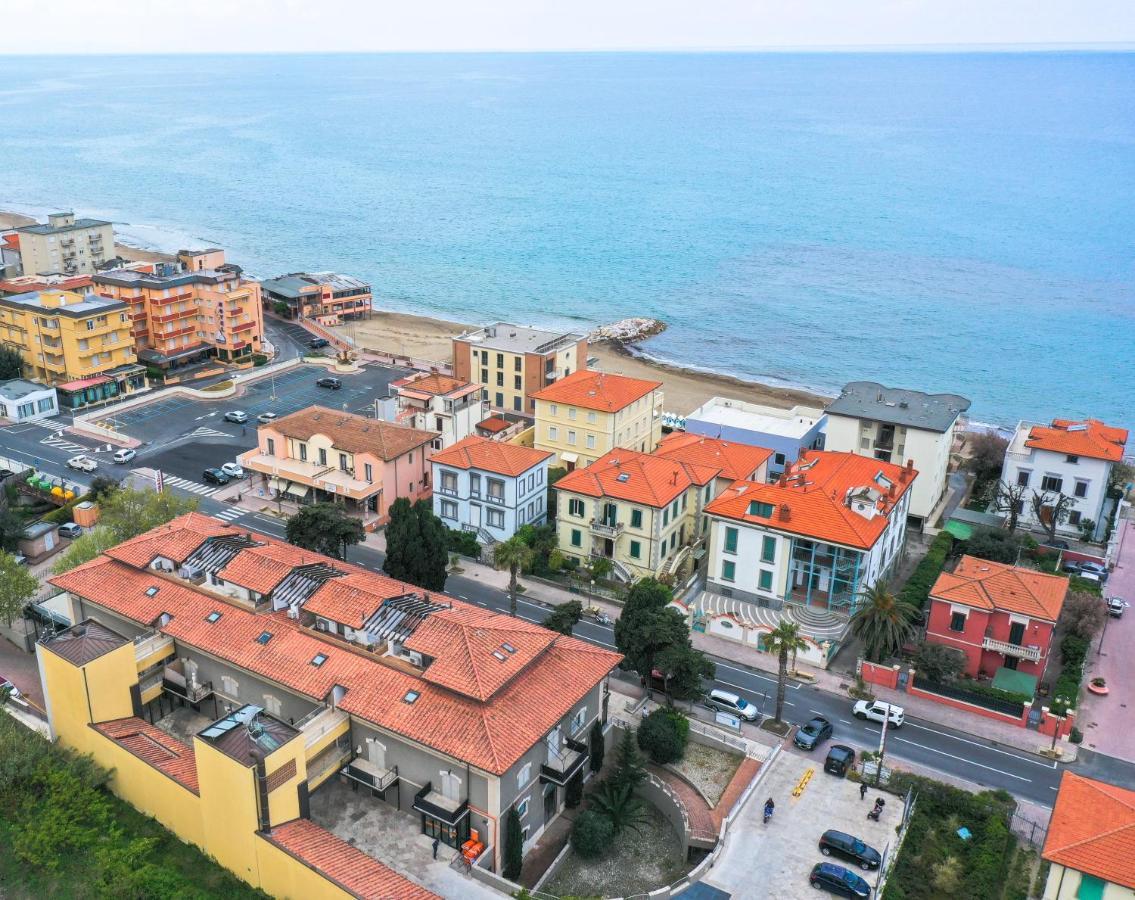 Ferienwohnung Casa Myconis 68Mq A Due Passi Dal Mare Di San Vincenzo Exterior foto